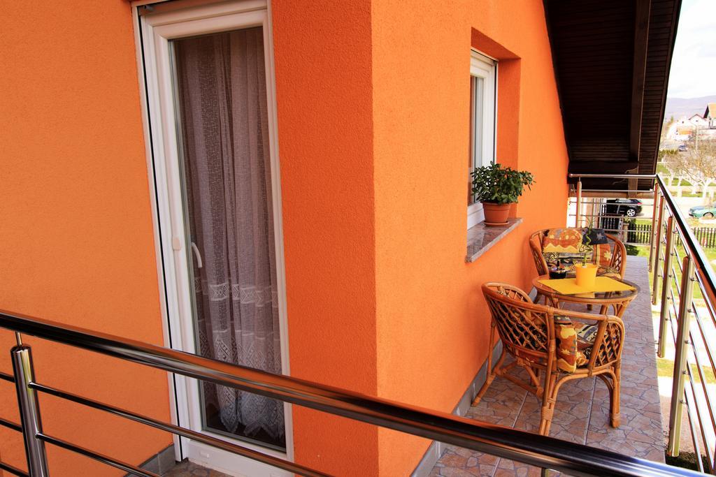 Vila Julija - Apartment & Rooms Otocac Room photo